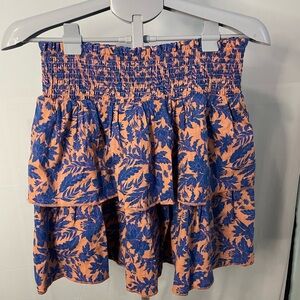 Women’s floral print tiered Skirt size medium‎